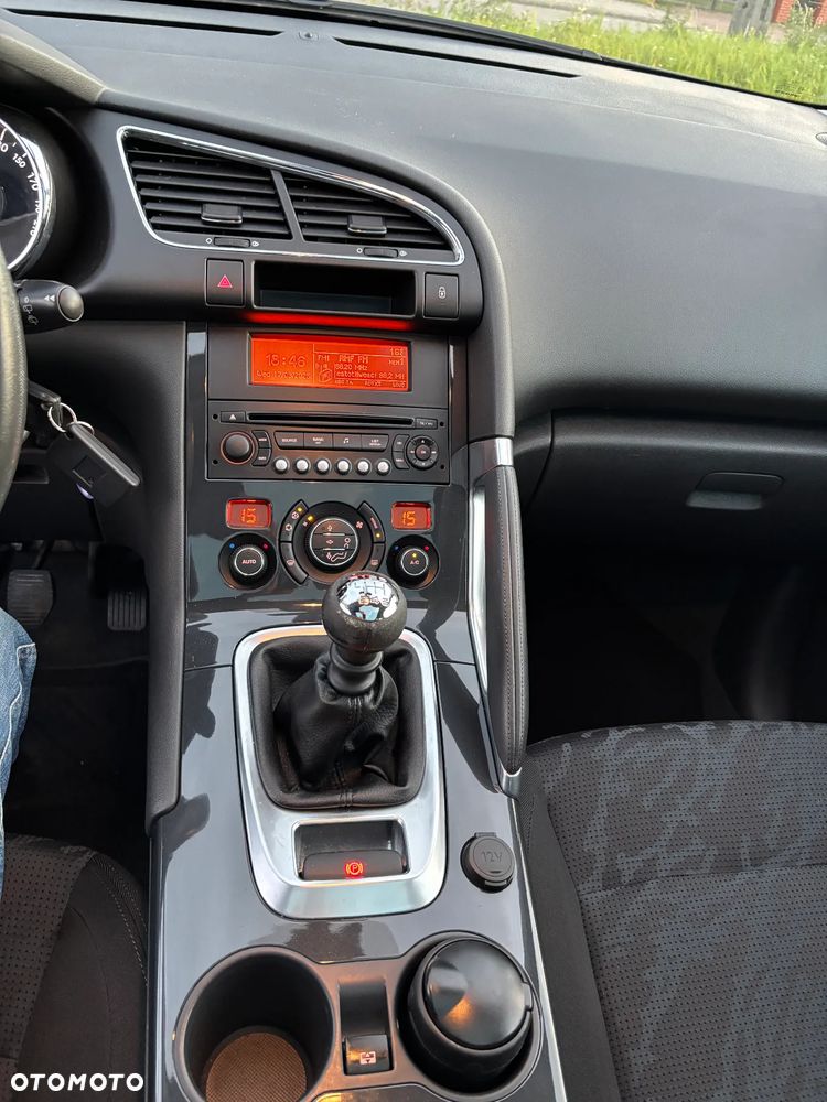 Peugeot 3008 155 THP Premium - 24