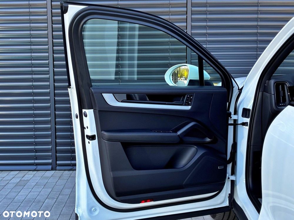 Porsche Cayenne - 19