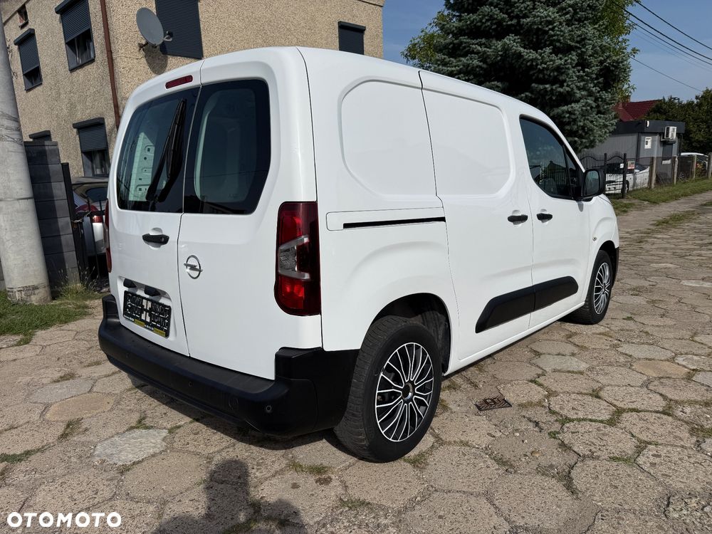 Opel COMBO - 9