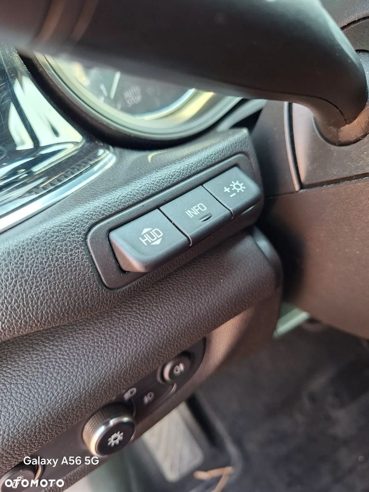 Opel Insignia - 28