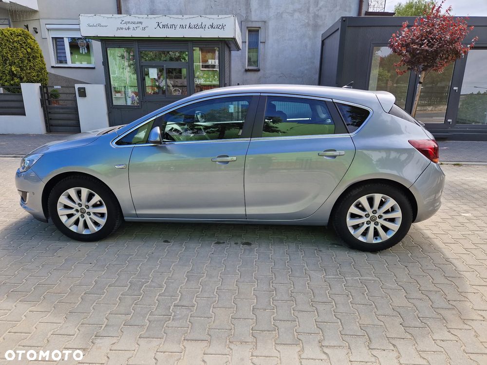 Opel Astra 1.6 CDTI Sport - 11