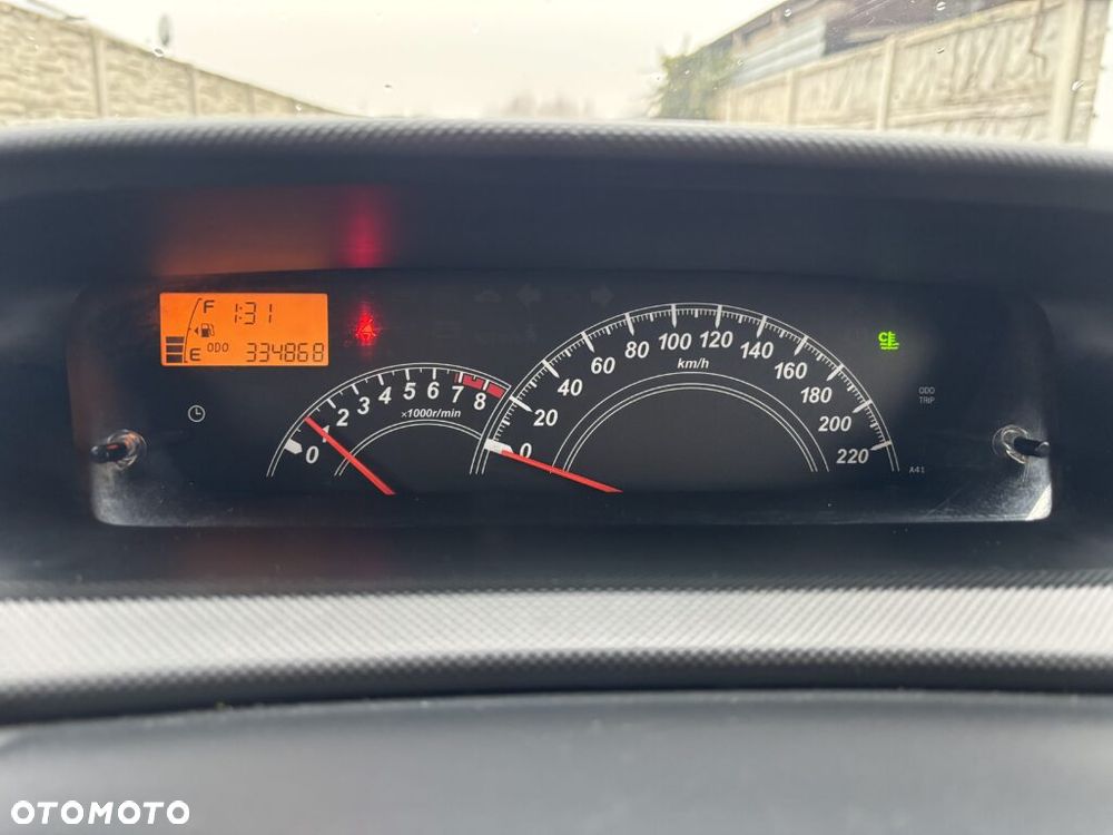 Daihatsu Materia - 6