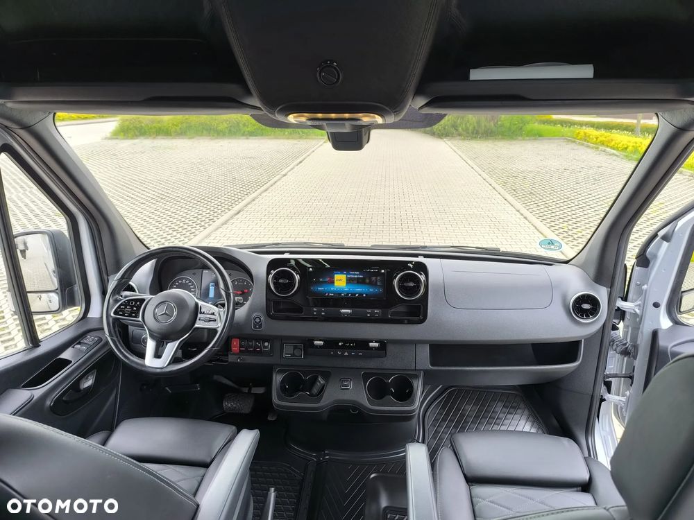 Mercedes-Benz Sprinter - 15