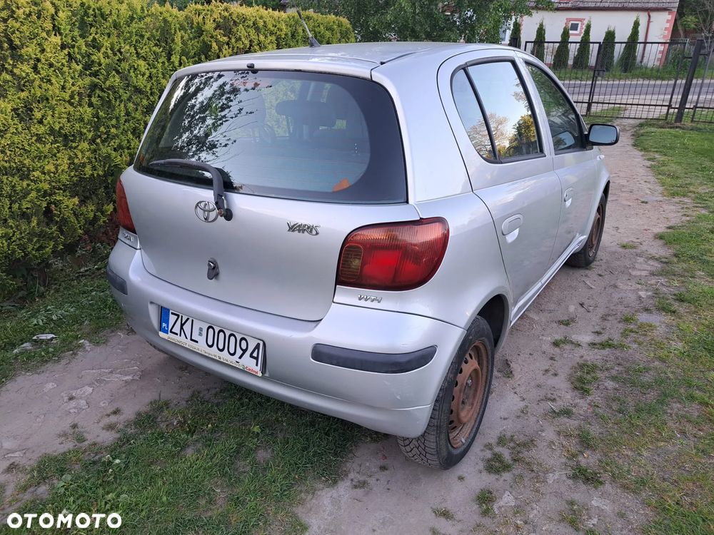 Toyota Yaris 1.0 Terra - 2