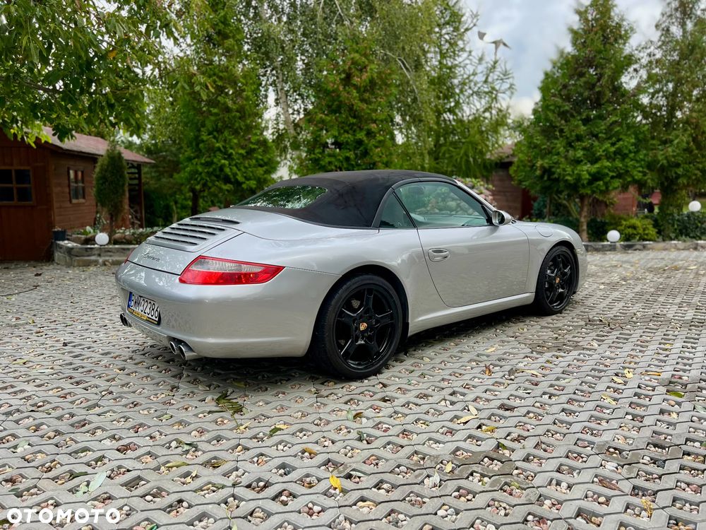 Porsche 911 Carrera - 7