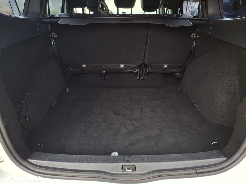 Dacia Lodgy TCe 115 Stepway - 19