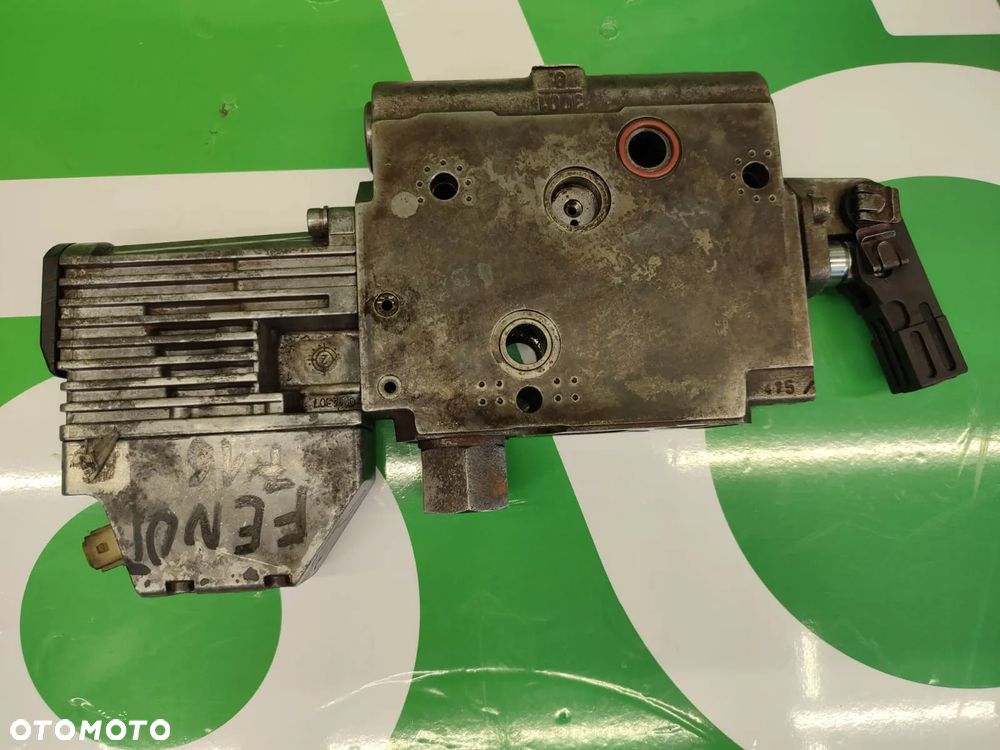 Sekcja rozdzielacza 0521610563 Bosch G916961022014 Fendt 716 Vario - 6