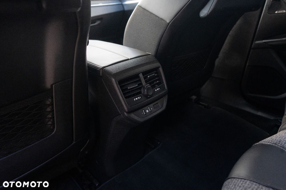Peugeot 5008 THP 165 EAT6 Allure - 21