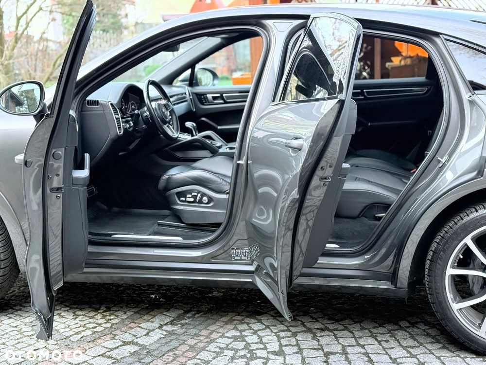 Porsche Cayenne S - 35
