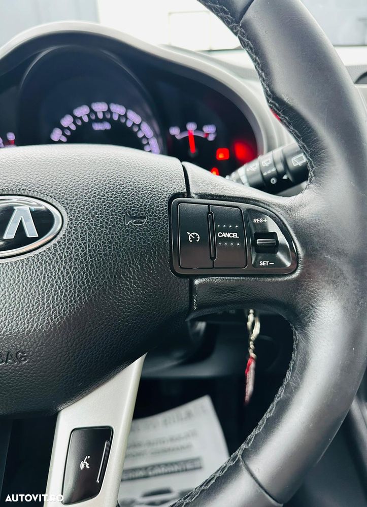 Kia Sportage 1.7 CRDI 2WD ISG Vision - 31