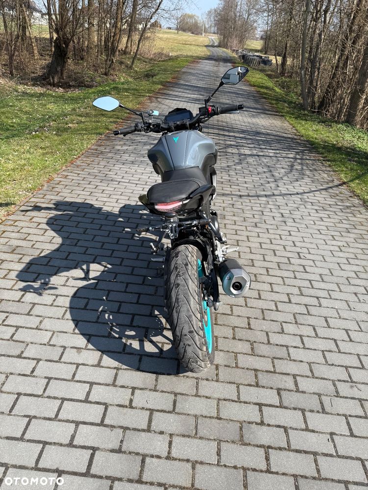Yamaha MT - 3