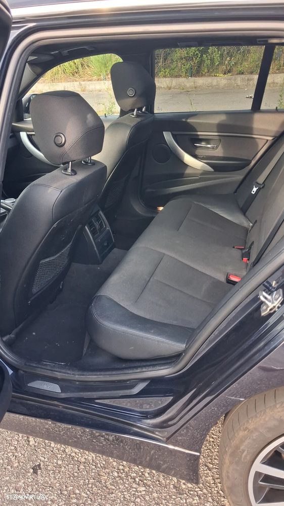 BMW 320 d Auto Line Luxury - 25
