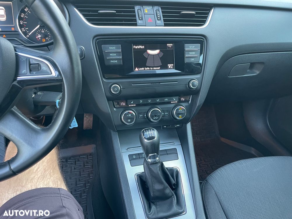 SKODA Octavia 2015 — imagine 8