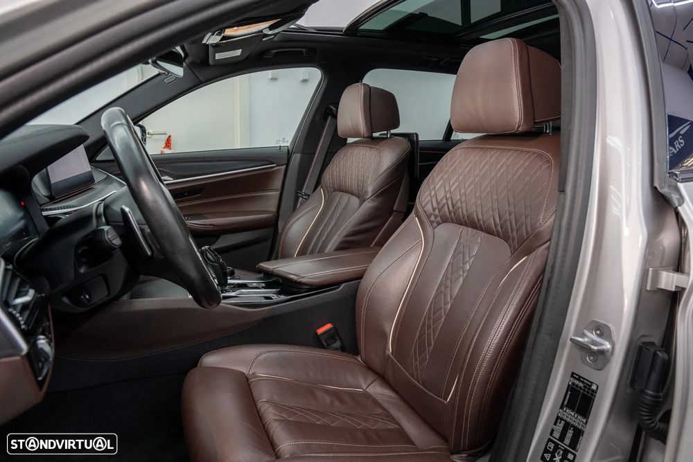 BMW M550d xDrive Auto - 16