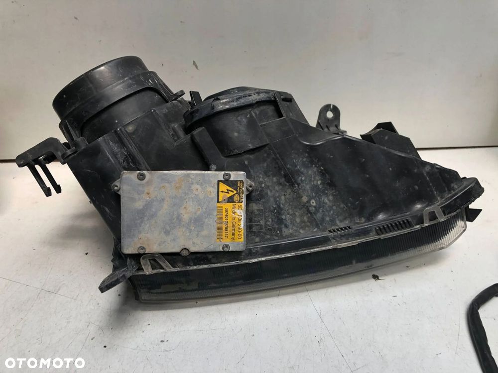 Reflektory Lampy Xenon Opel Vectra C - 4