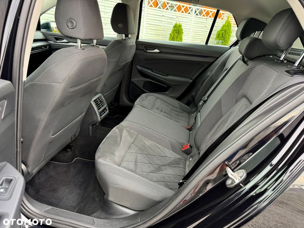 Volkswagen Golf 1.5 eTSI EVO Style DSG - 22