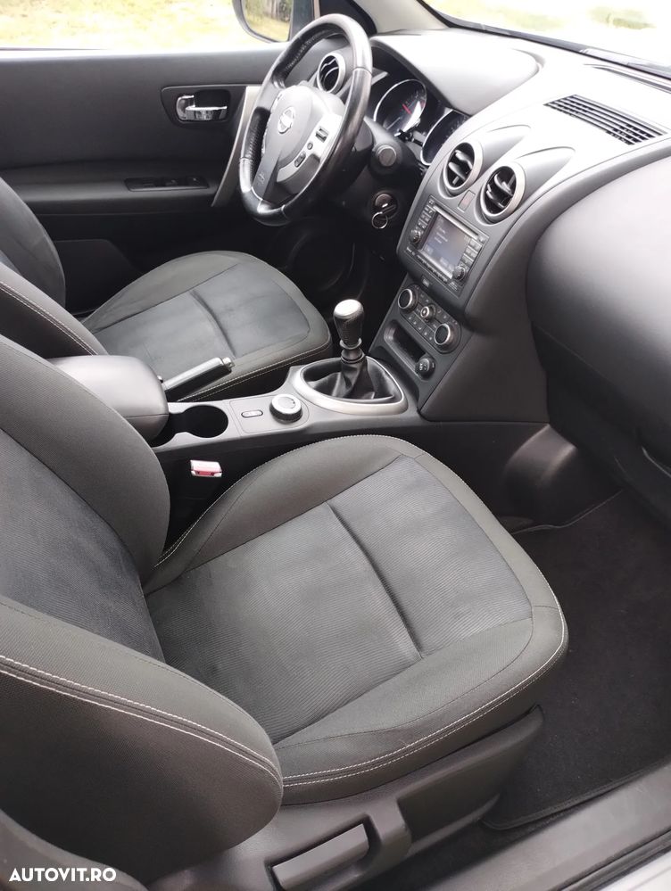 Nissan Qashqai+2 1.6 dCi DPF 4x4 Start/Stop tekna - 10