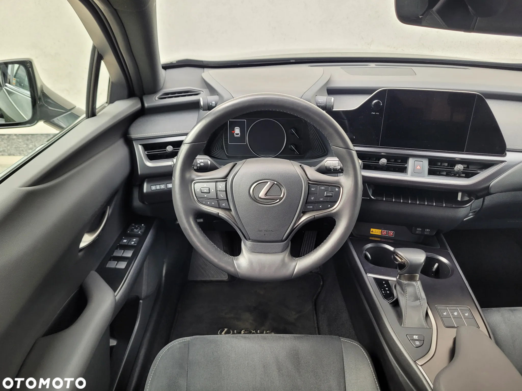 Lexus UX 250h GPF Business 2WD - 13