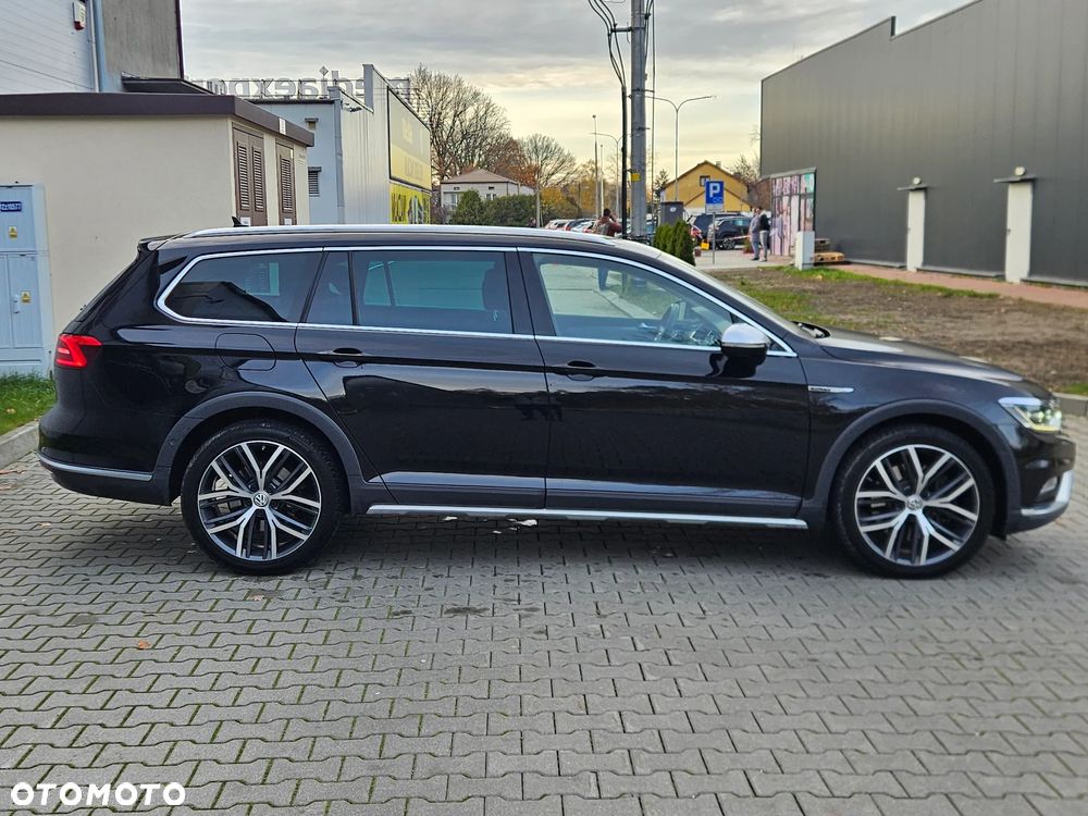Volkswagen Passat Variant 2.0 TDI SCR 4Motion DSG Highline - 33