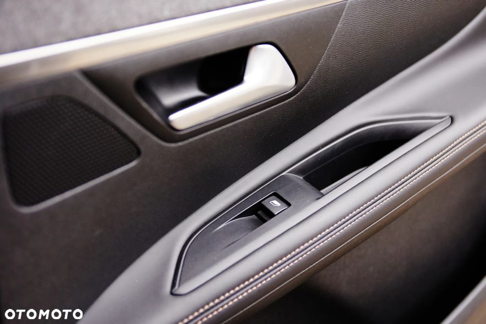 Peugeot 5008 1.6 BlueHDI Allure S&S - 26