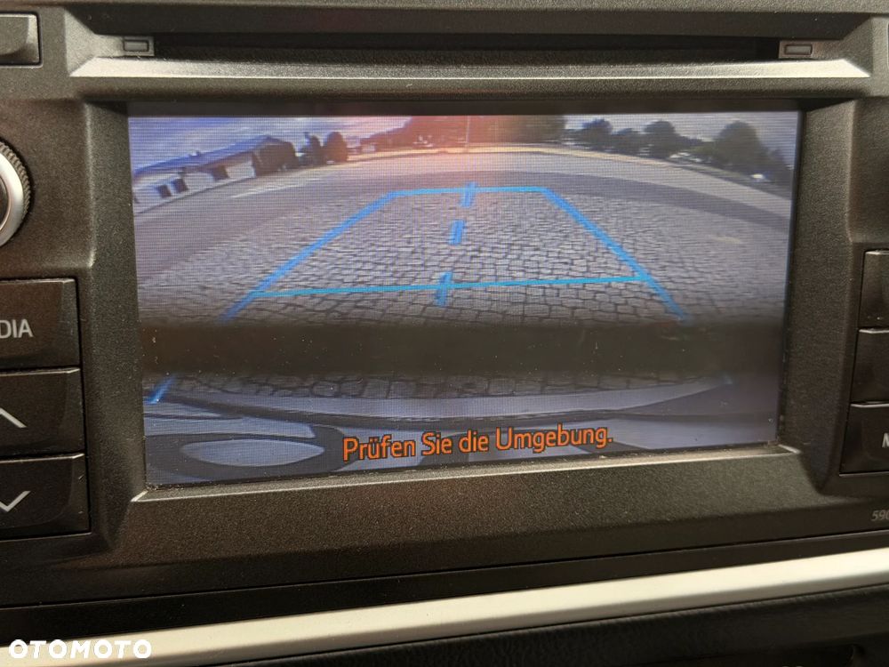 Toyota Auris 1.6 Prestige - 12