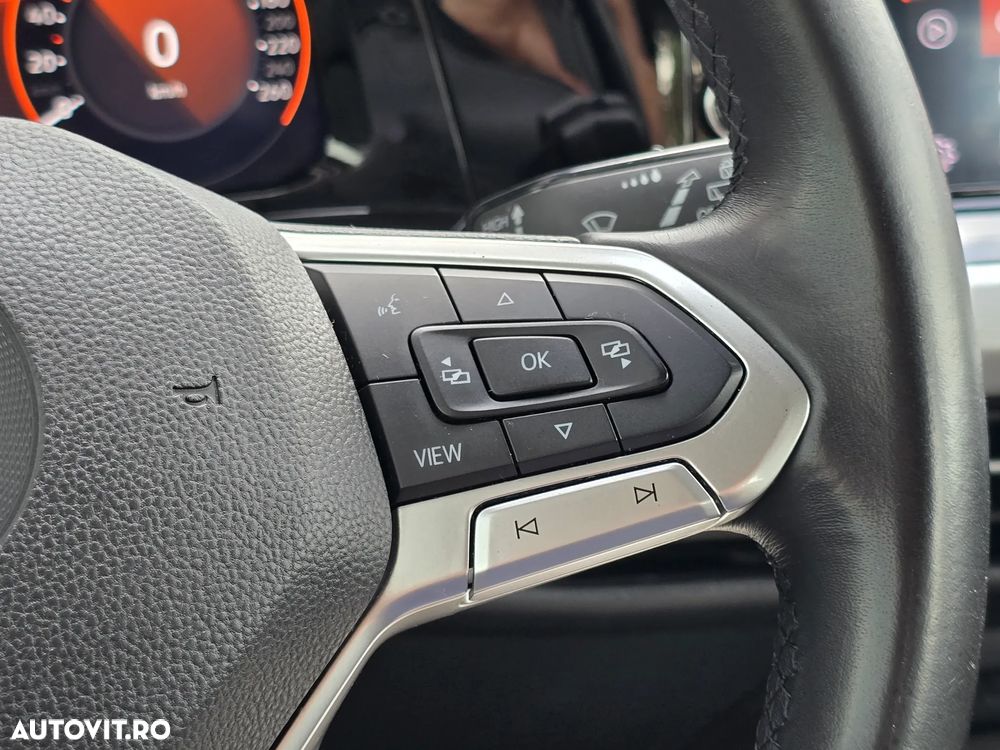 Volkswagen Golf - 24