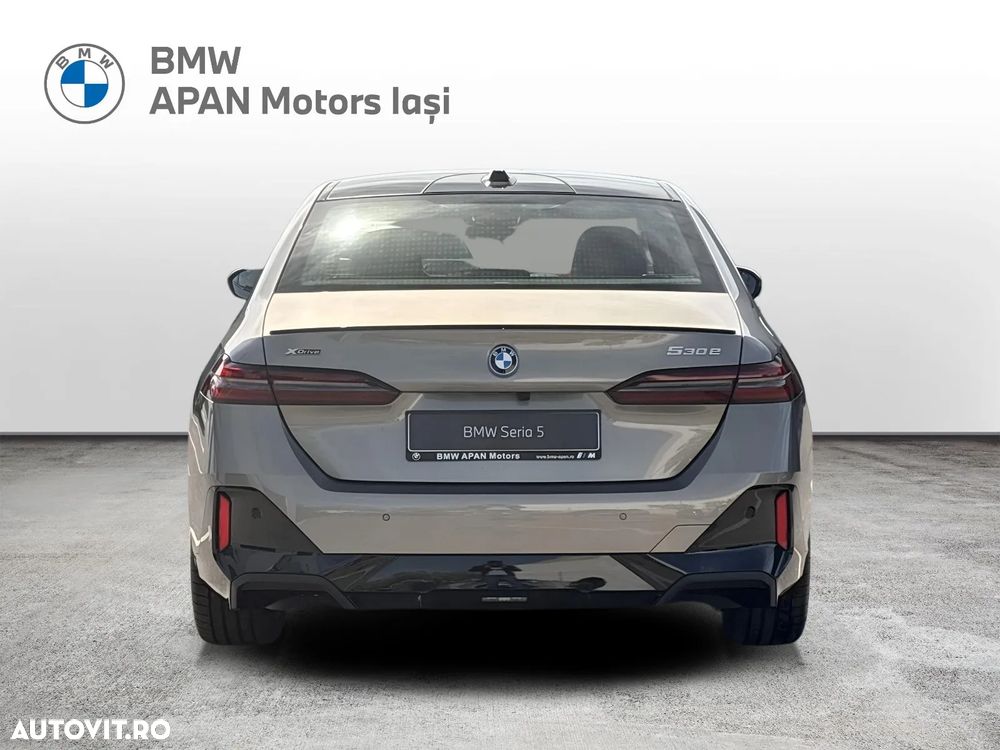 BMW Seria 5 530e xDrive Aut. - 6