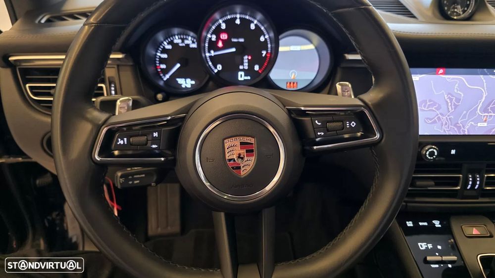 Porsche Macan T - 38