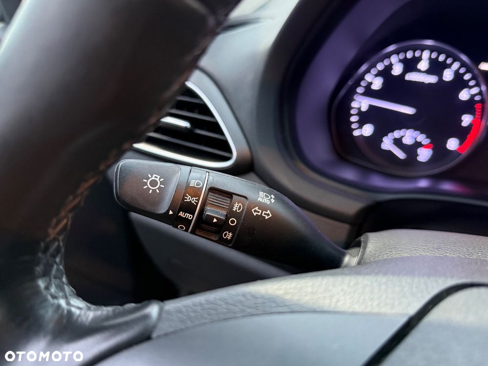 Hyundai i30 1.5 DPI Comfort - 13