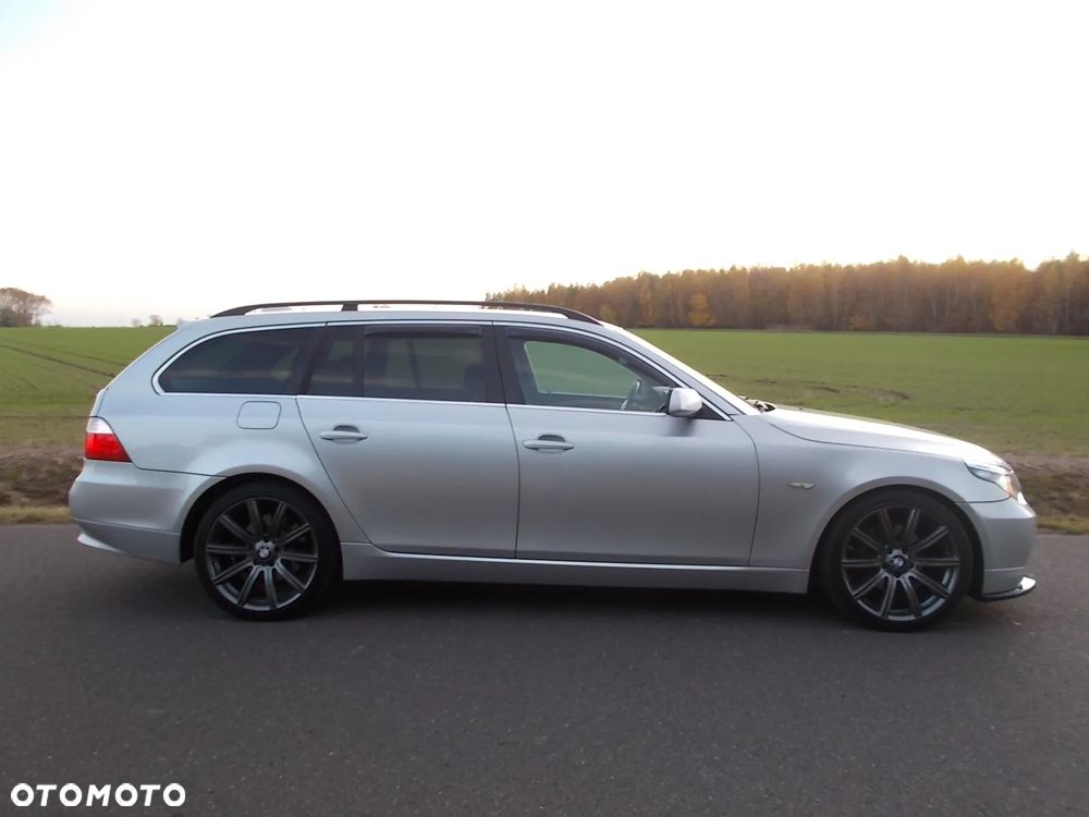 BMW Seria 5 525d - 5