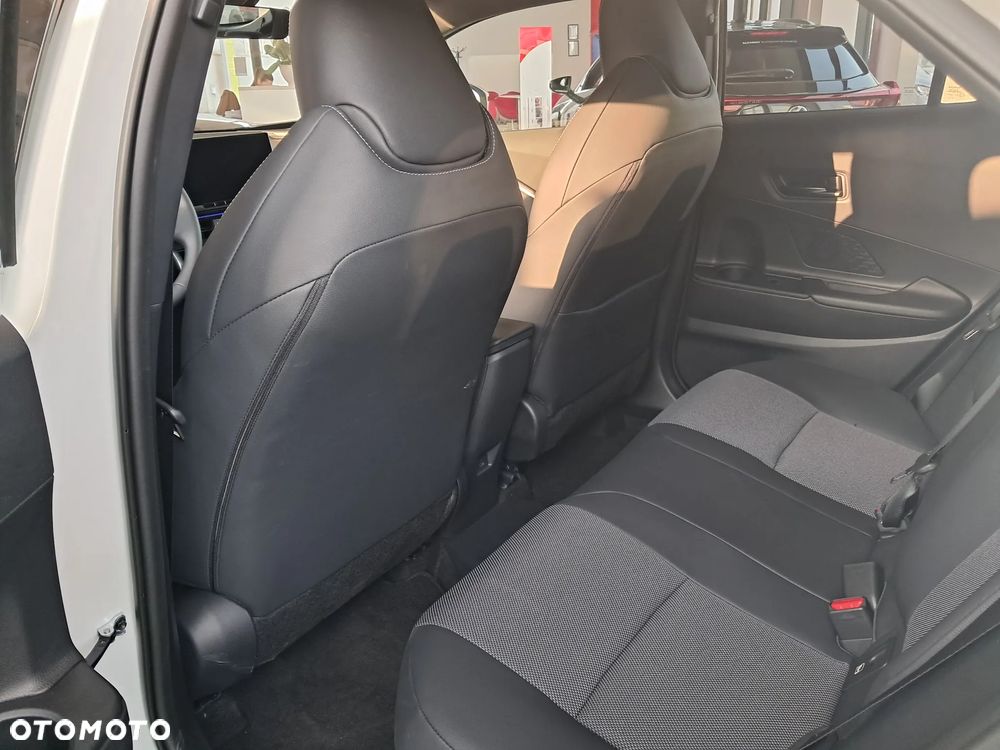 Toyota C-HR 2.0 PHEV Dynamic Force Executive - 24