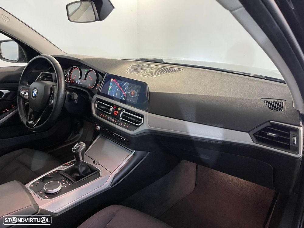 BMW 318 d Touring Advantage - 15