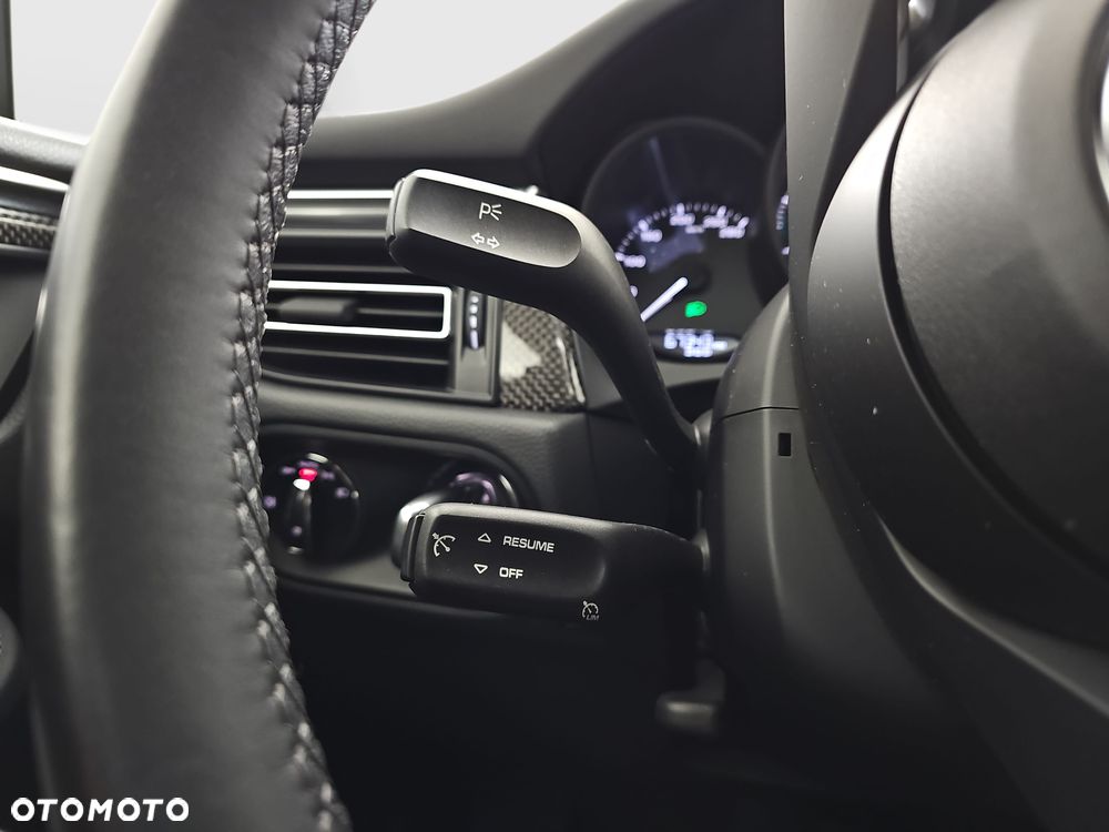 Porsche Macan Standard - 17