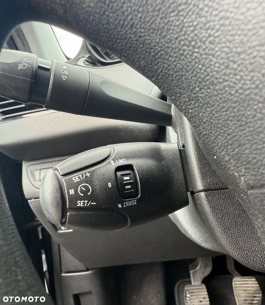 Peugeot 208 PureTech 68 Urban Move - 19