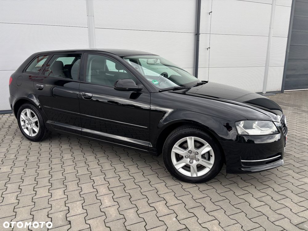 Audi A3 Sportback 1.4 TFSI Ambiente - 5