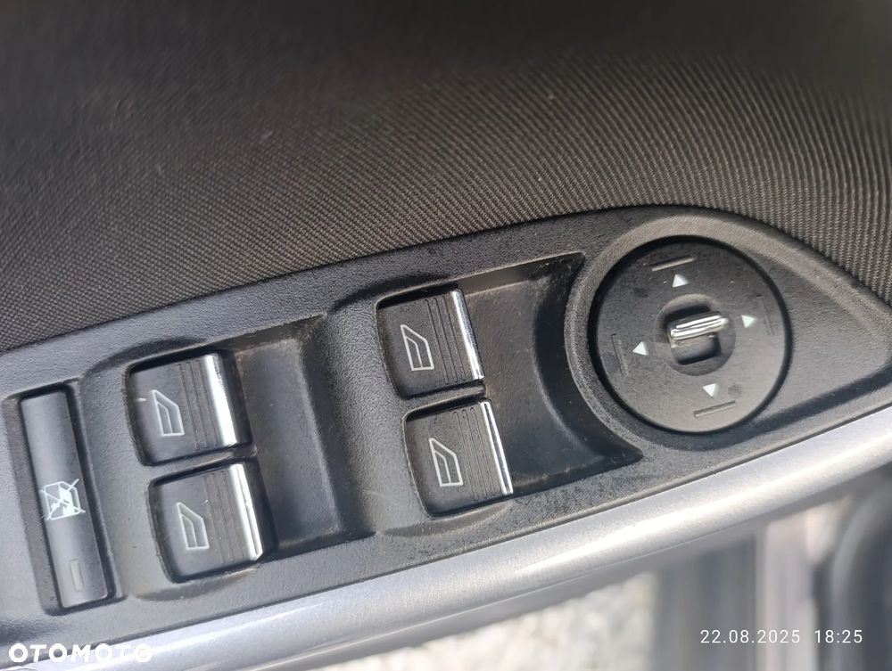 Ford Focus 1.6 TDCi ECOnetic 88g Start-Stopp-System Titanium - 7