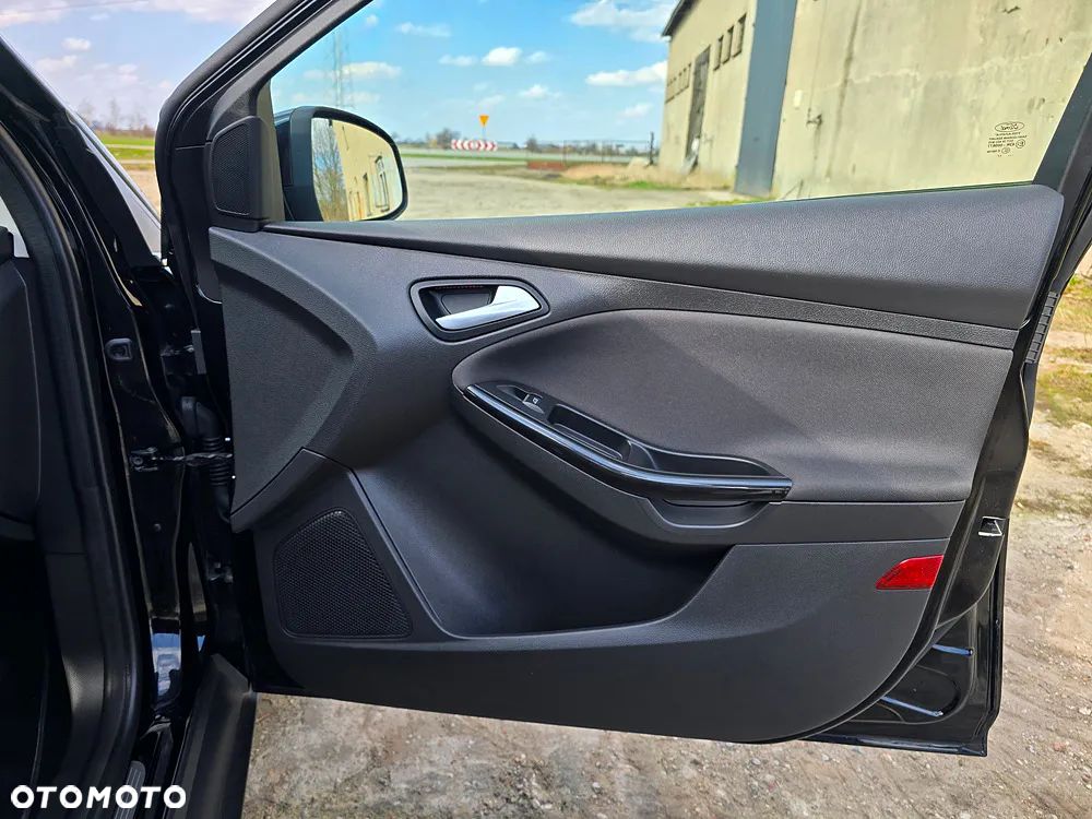 Ford Focus SW 1.5 EcoBlue SCR Titanium - 19