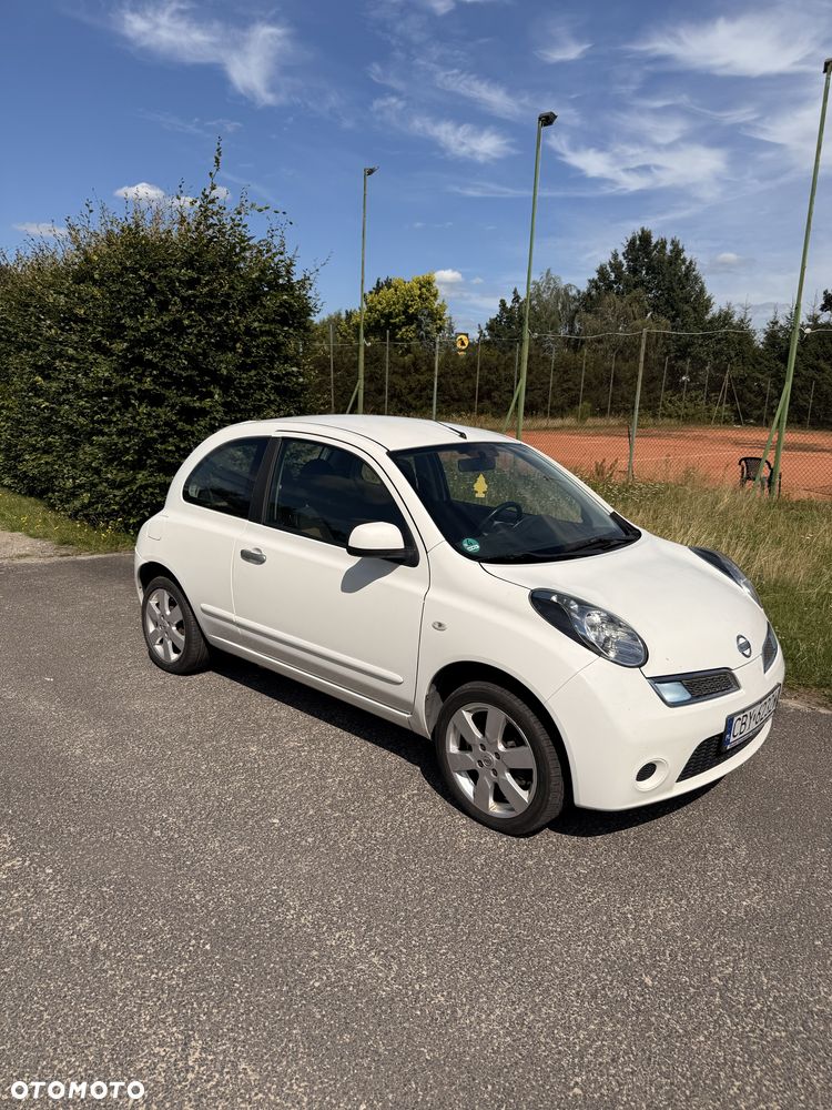 Nissan Micra - 1