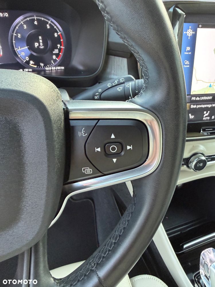 Volvo XC 40 T3 Inscription - 13