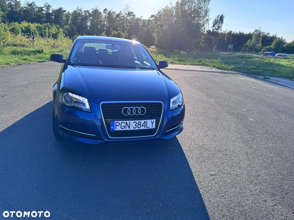 Audi A3 Sportback 2.0 TDI DPF Ambiente S tronic - 3