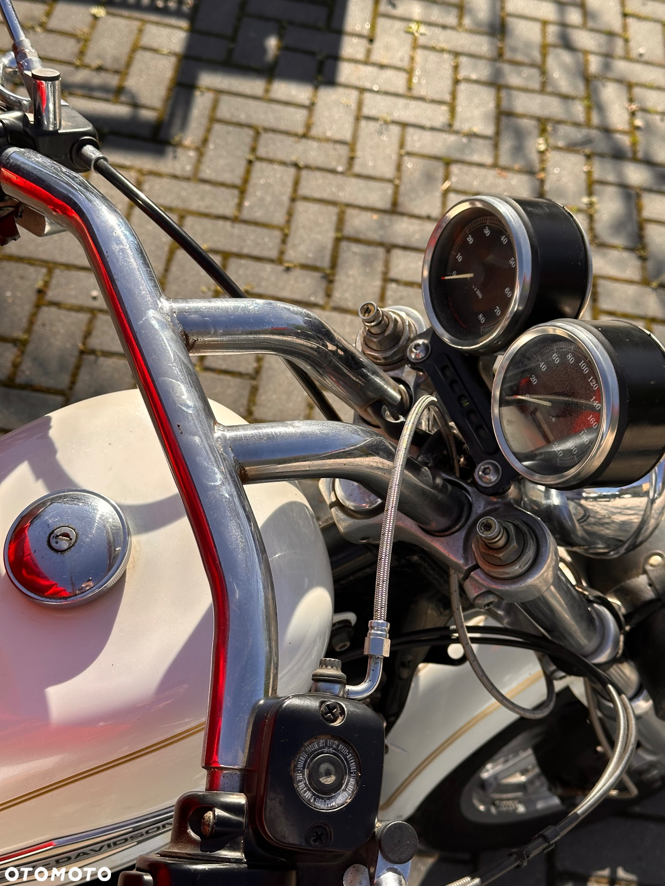 Harley-Davidson Sportster Iron 1200 - 23