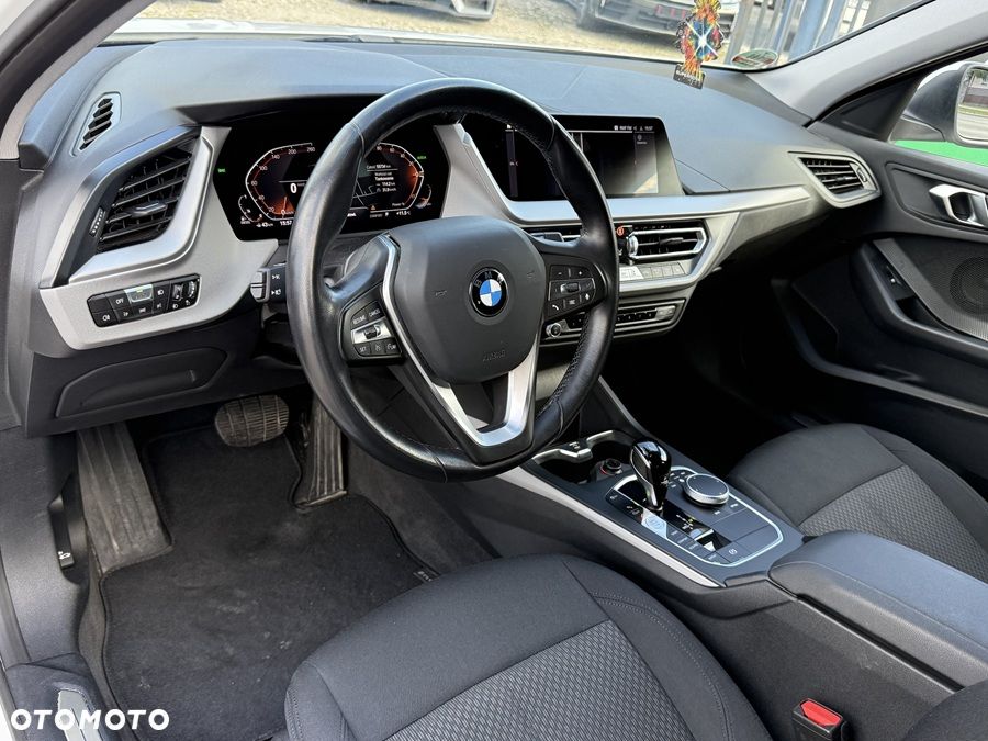 BMW Seria 1 120d xDrive Sport - 15