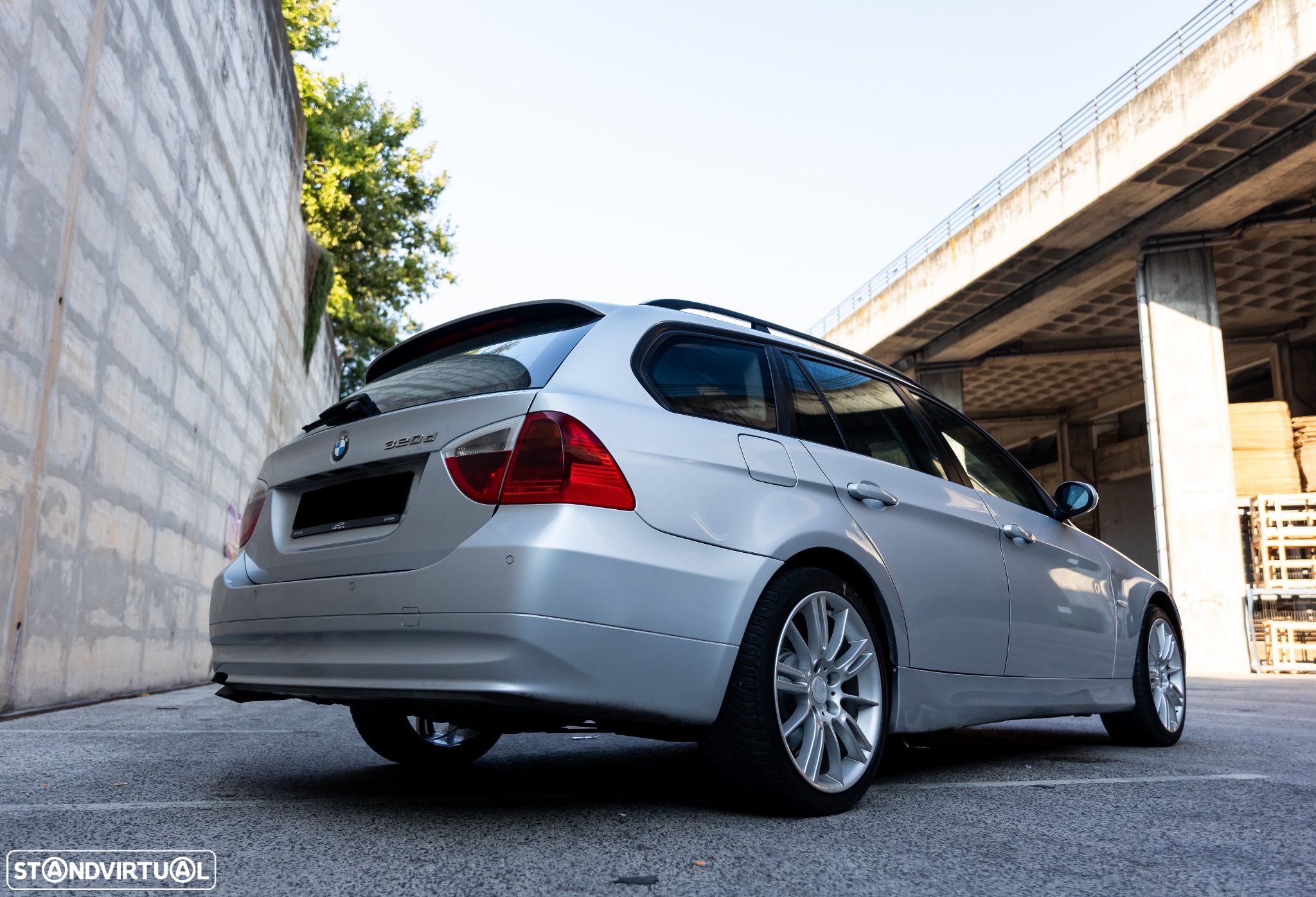 BMW 320 d Touring Navigation Sport - 1