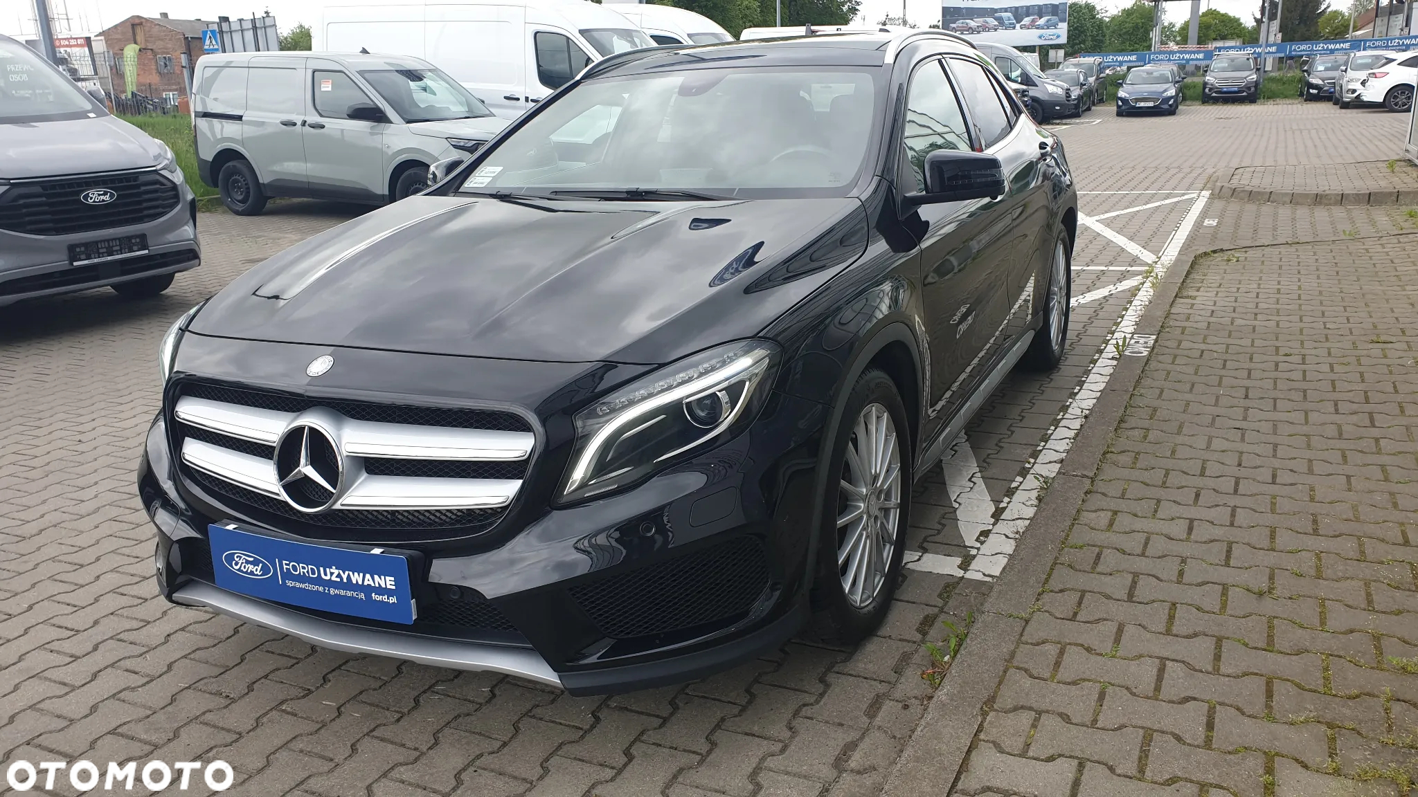 Mercedes-Benz GLA 250 4-Matic - 4
