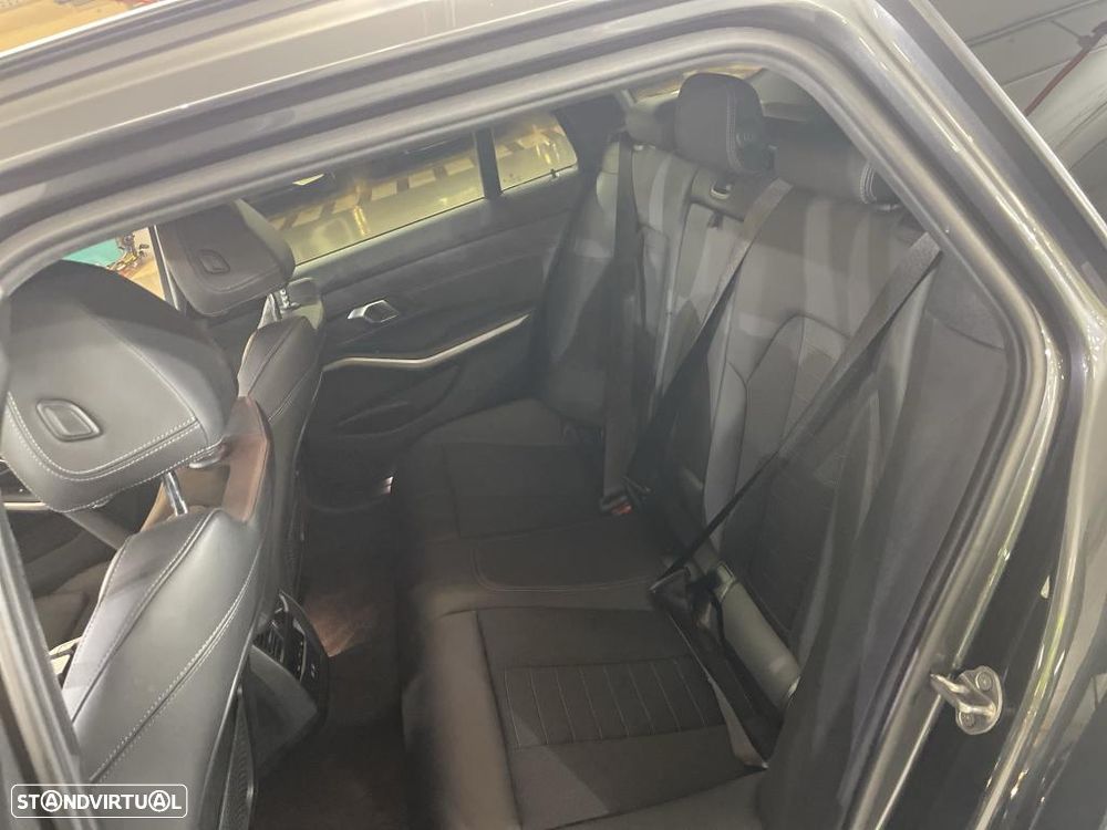 BMW 320 e Pack Essence Auto - 9
