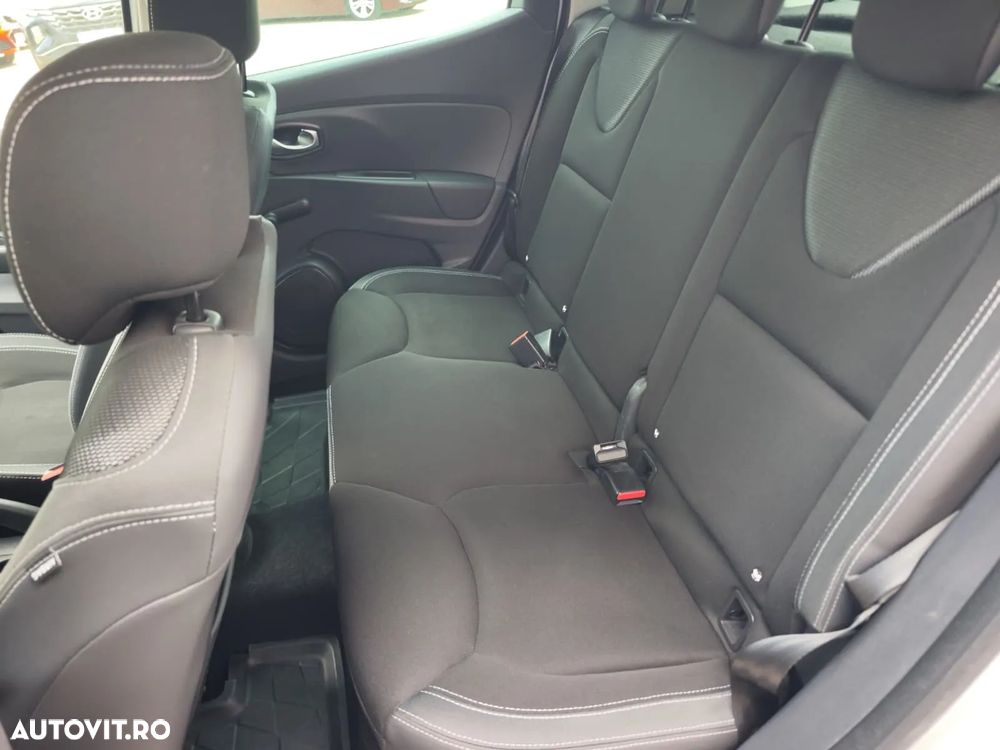 Renault Clio - 13