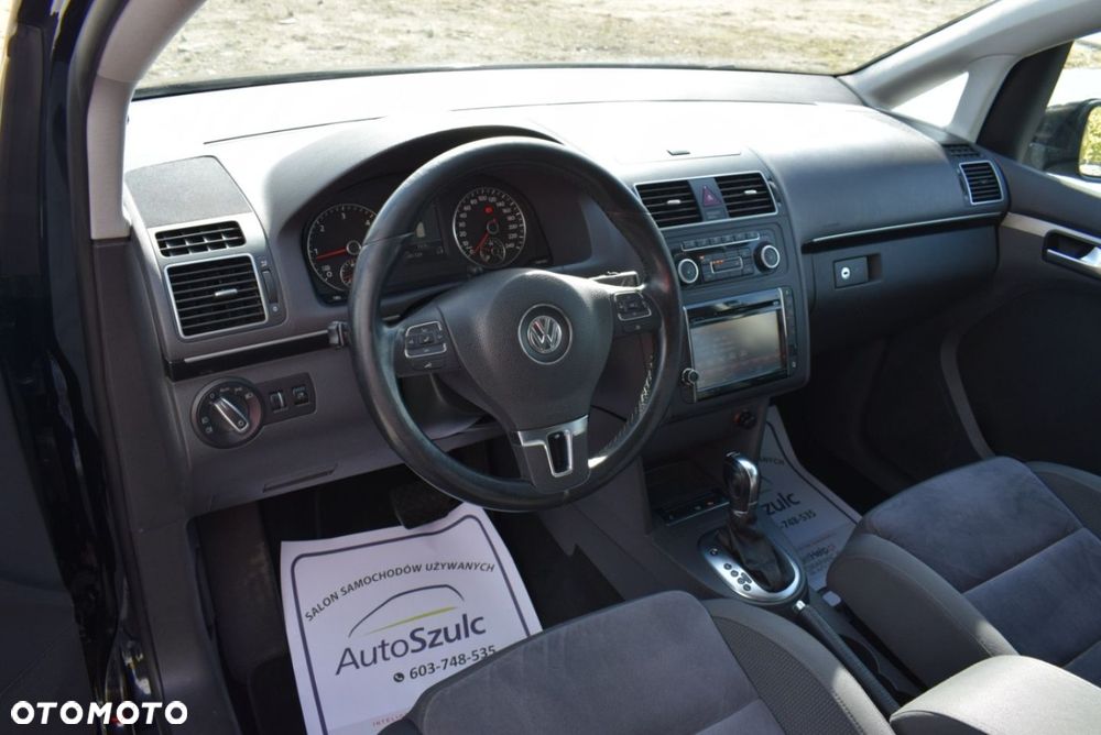 Volkswagen Touran - 16