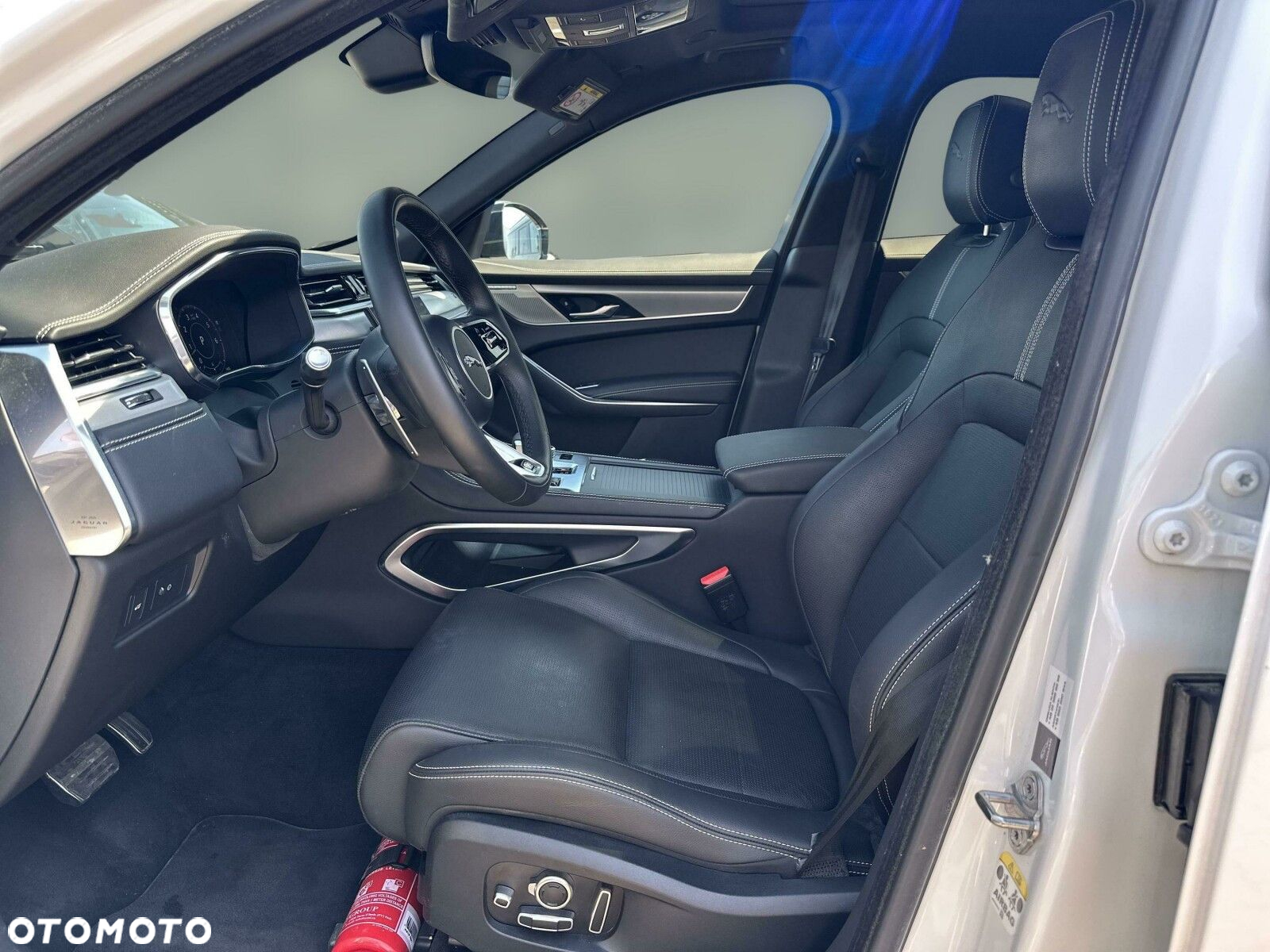 Jaguar F-Pace - 10