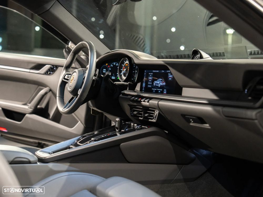 Porsche 911 (992) Carrera 4 PDK - 28