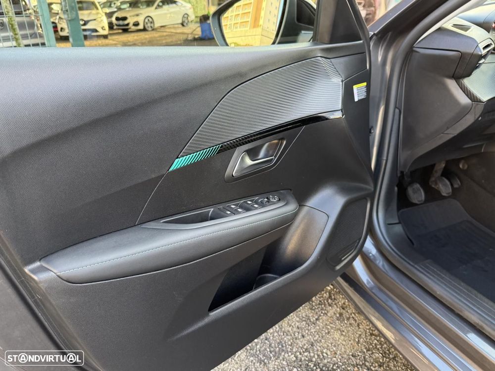 Peugeot 208 1.2 PureTech Allure - 21